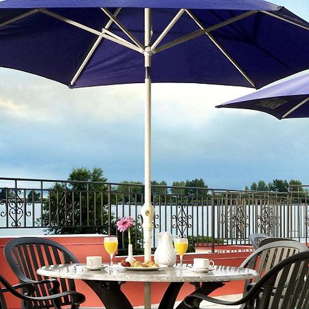 Four Points By Sheraton Toronto Lakeshore Restoran fotoğraf