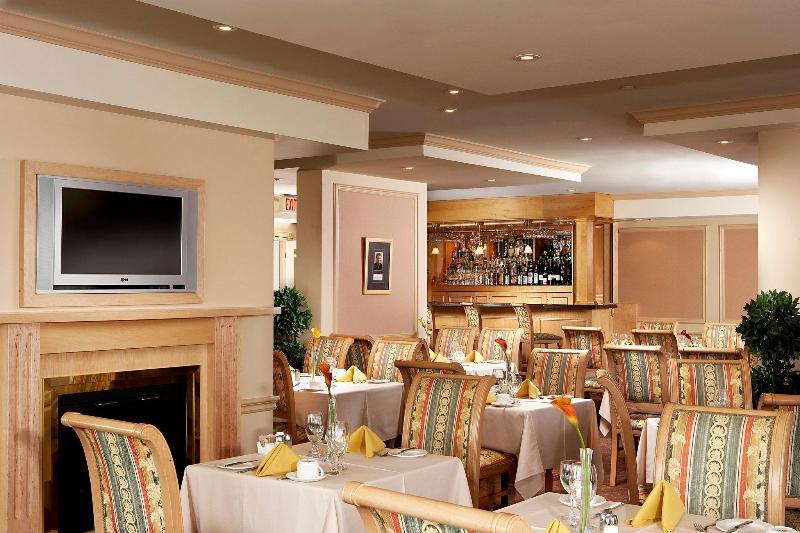Four Points By Sheraton Toronto Lakeshore Restoran fotoğraf